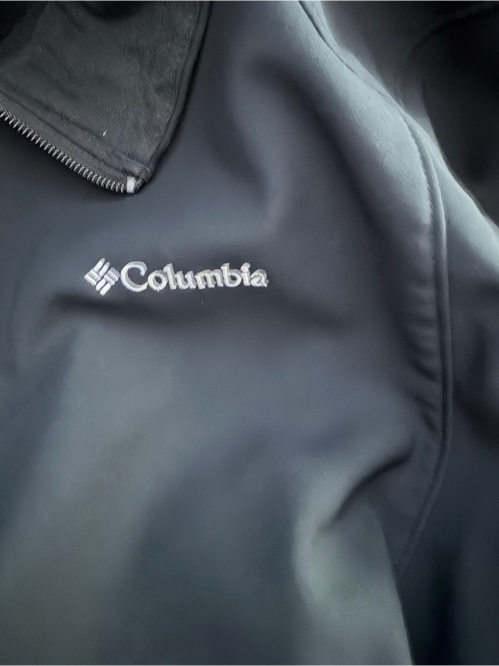 Columbia Women's Black Softshell Performance Jacket